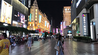 購物中心供大于求 誰能活得更好？