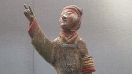這里的西漢彩繪兵馬俑，比秦始皇兵馬俑發(fā)現(xiàn)還要早9年！