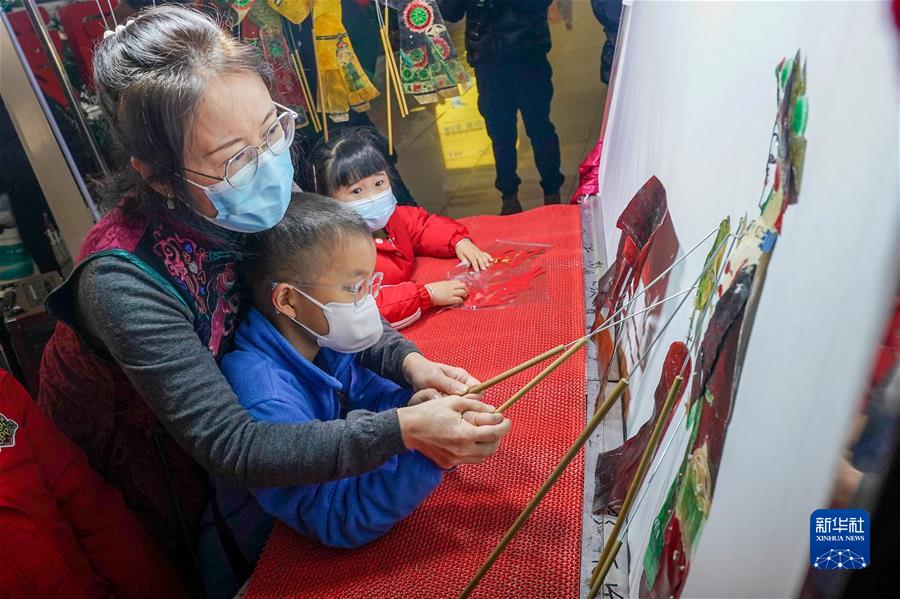 （關(guān)注春運(yùn)）（3）江蘇徐州：民俗中國年 溫暖回家路