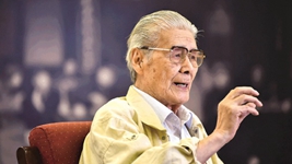 追記“七一勛章”獲得者藍天野：大地是沉郁的，“戲要落在地上”