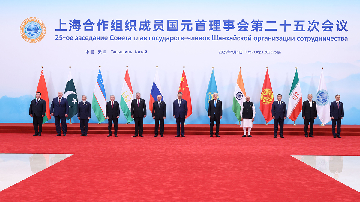 习近平主持上海合作组织成员国元首理事会第二十五次会议